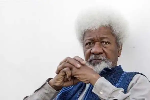 Omg!! Nobel Laureate, Wole Soyinka Finally Destroys His American Green Card